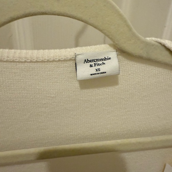 Abercrombie and Fitch Cardigan - Picture 3 of 5
